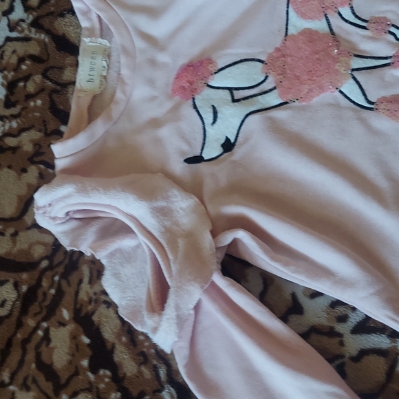 SALE‼️ Jeans & Sweatshirt BUNDLE - Picture 3 of 9